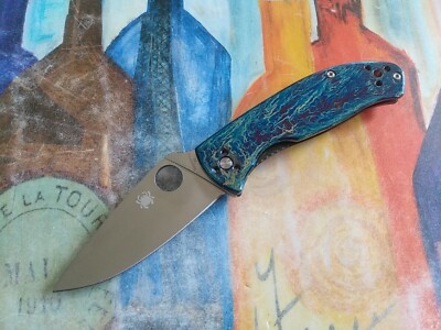 Spyderco Tenacious, Satin D2 Plain Blade, Blue Disarray Titanium Handle
