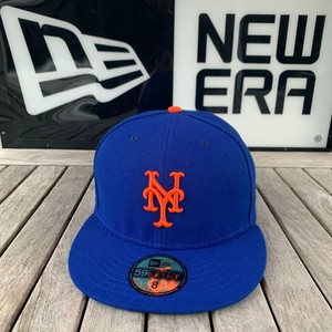 black and orange mets hat