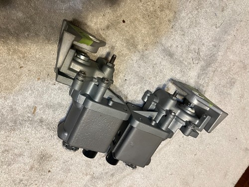 1963 Corvette Headlight Motors Restored Pair 5045375 5045374 1964 1965 1966 1967 - Foto 14 di 14