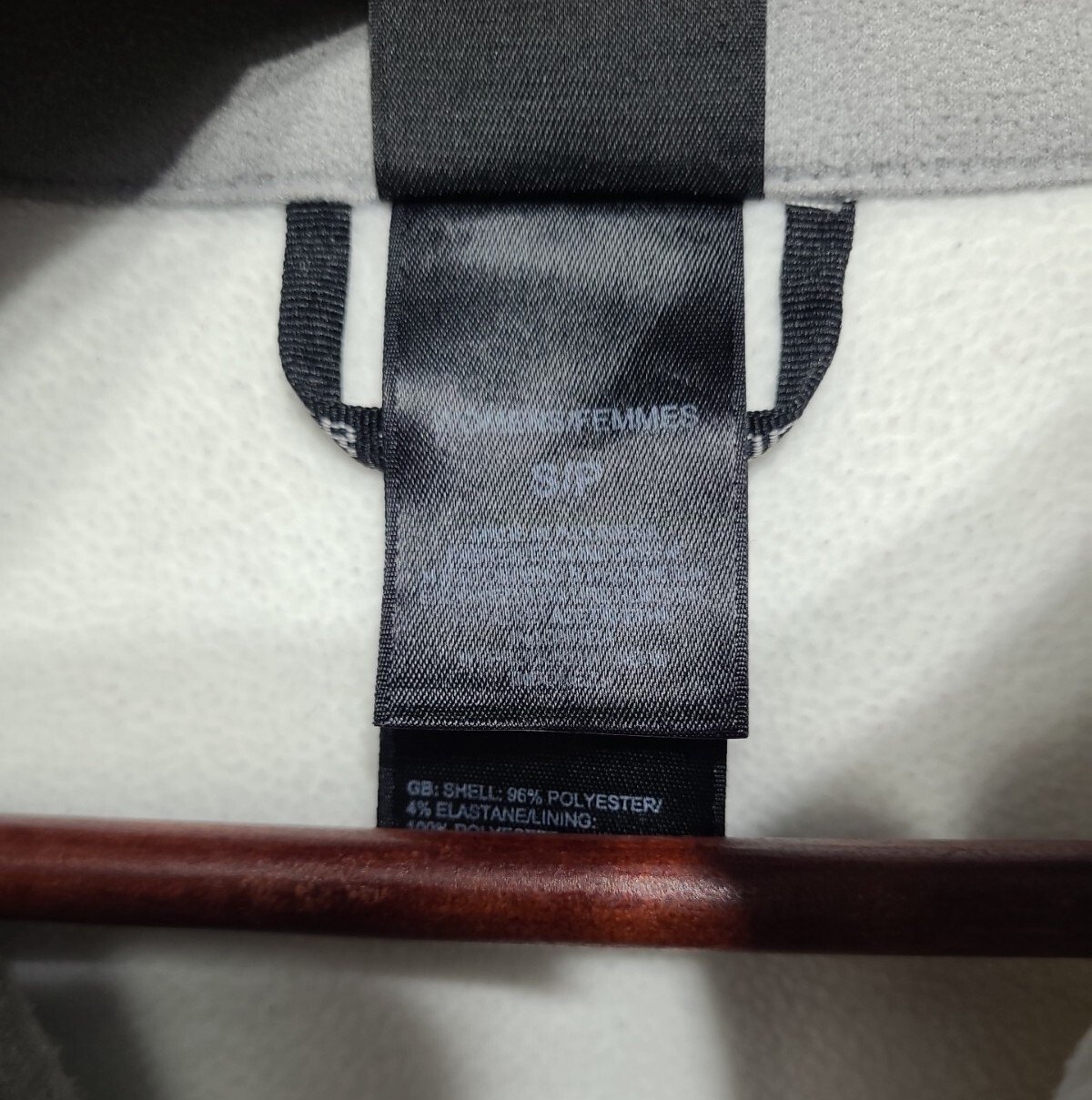 THE NORTH FACE Women’s Softshell Bionic White Pat… - image 5