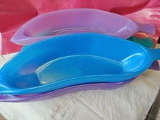  4 Plastic Banana Split Boats Bowls In EUC 