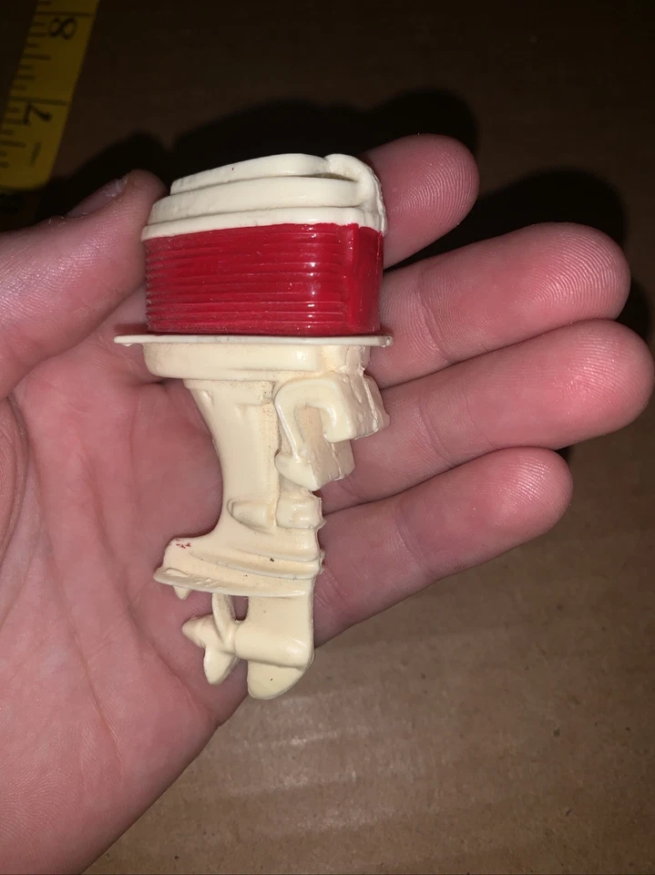 Barco de juguete de resina vintage motor Mercury Foto 3 de 4