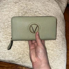 Mario Valentino Women's Leather Wallet | Sage Green Zip Wallet