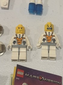 Lego 5619 Mars Mission CRYSTAL HAWK & 5616 W/ Minifigures & Manual