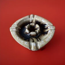 Ashtray Ceramic 8 Cigarette Holder Brown White Retro Swanky Party Coffee Table