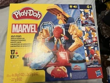 Play-Doh Marvel Iron Man Armor Maker Lab with Iron Man NEW Retail $35