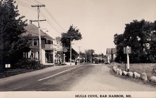 Hulls Cove, Bar Harbor Maine Pegasus SOCONY, Amoco Gas sign Gulf pumps Postcard