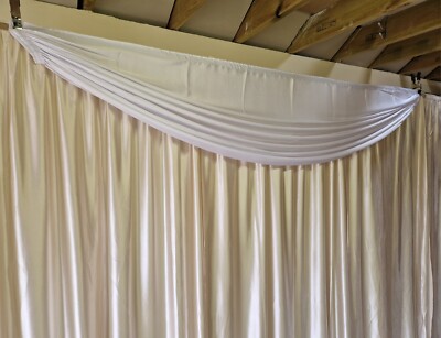 4 Stoff Swags, weiße Satin Stoff Swags, 4 x 8 Fuß Swags für mehrere Verwendungen