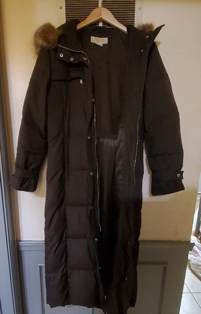 Cappotto imbottito Michael Kors marrone lungo zip trapuntato pelliccia sintetica con cappuccio piccolo donna