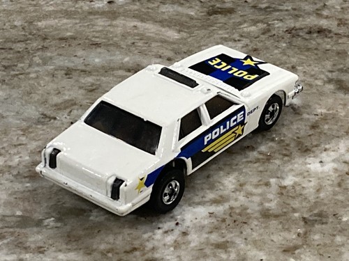 Hot Wheels Squadbod Body Swappers Police Dept. Low & Sassy Chassis Diecast B070 - Imagen 3 de 10