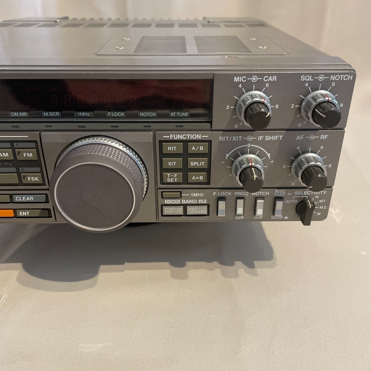 KENWOOD TS-440V 10W HF Ham Radio Transceiver Antenna Tuner w