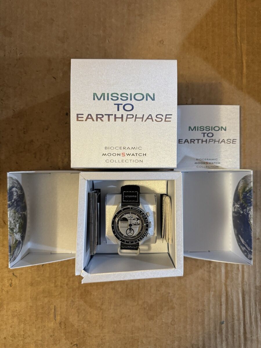 Swatch x Omega Moonswatch Mission To Earthphase SO33M700 Swatch x Omega Moonswatch Mission To Earthphase SO33M700