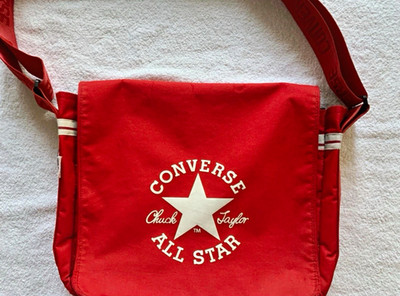 Converse All Star Chuck Taylor Umhängetasche Canvas rot/weiß Reißverschluss