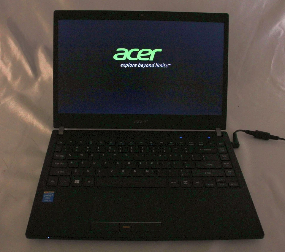 Acer TravelMate TMP645 ~ i5/ 14"/ 8G RAM/ 240G SSD/ NUEVO Batt/WIN10 ~ Problema de alimentación Foto 2 de 4