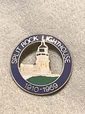 Split Rock Lighthouse 1910-1969 Collectible Souvenir Lapel Pin Mafco