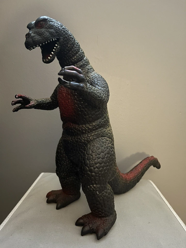 RARE VINTAGE 1986 Dor Mei Hong Kong 15” GOJIRA (GODZILLA) Posable Action Figure! - Image 2 of 4