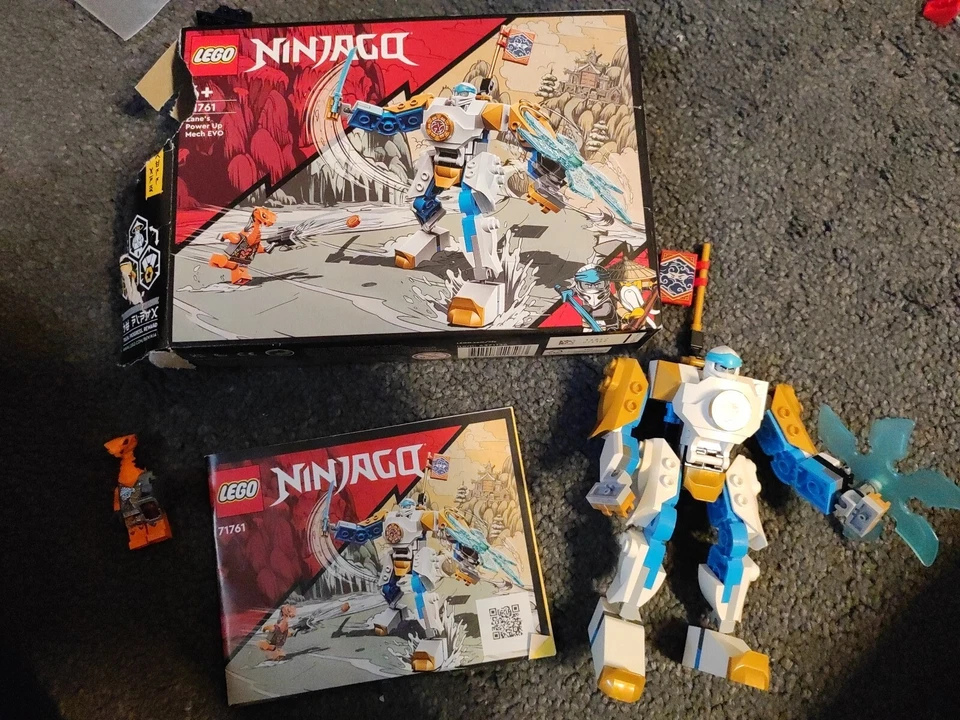 LEGO Ninjago 71761 Zane's Power Up Mech EVO, Foto 2 von 3