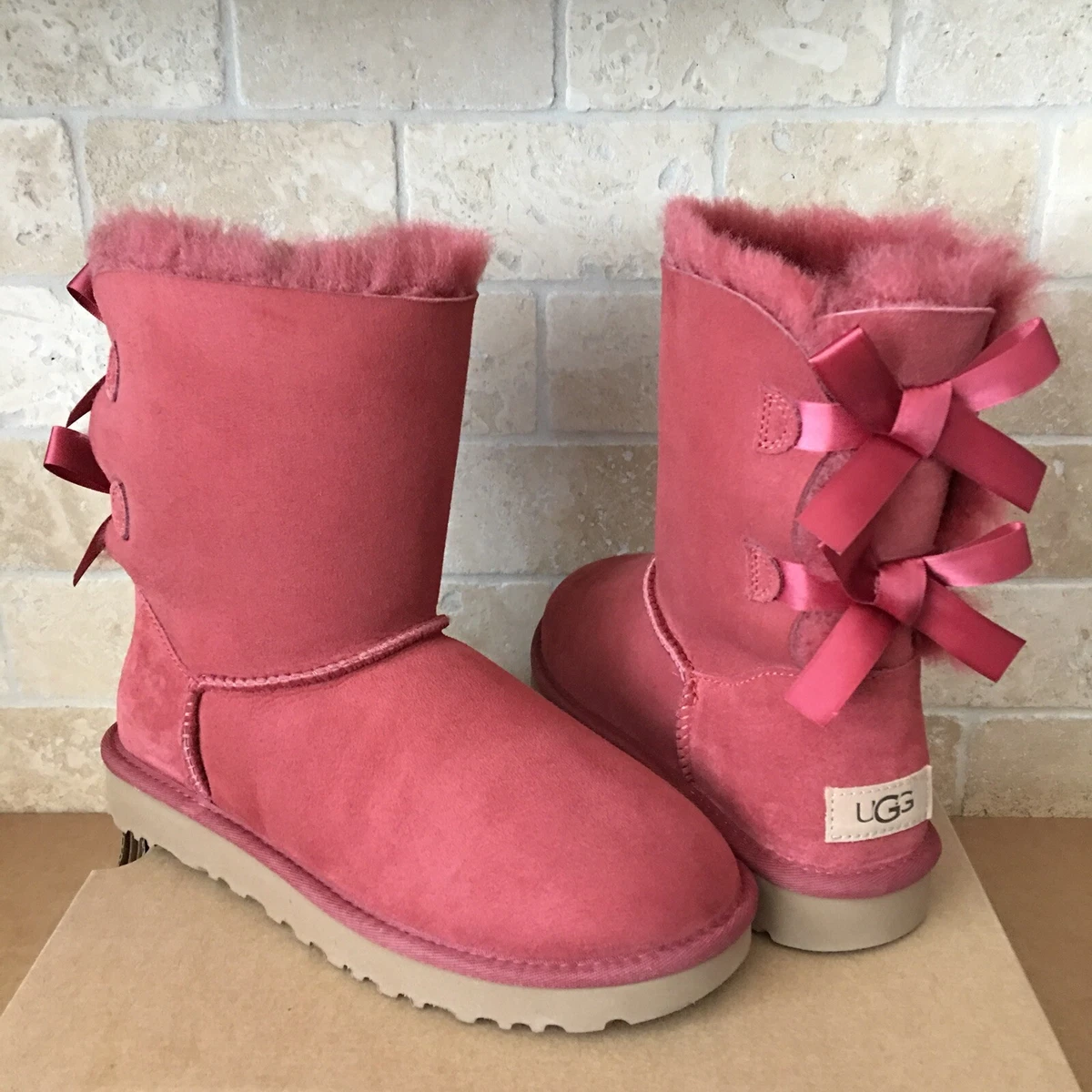 Short bailey bow uggs cheap