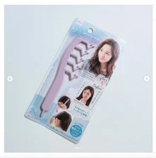 Daiso - Stylist’s Choice: Root Volumiser & Blending Comb - Japan