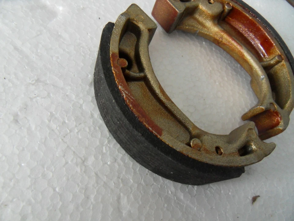 Nuevas zapatas de freno delanteras o traseras DP 9126 envío gratuito a EE. UU. Foto 2 de 3