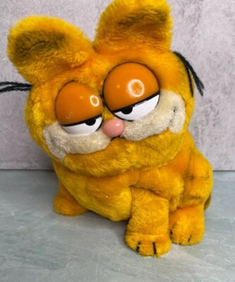Vintage 1981 Dakin Garfield the Cat 11'' Plush Korea