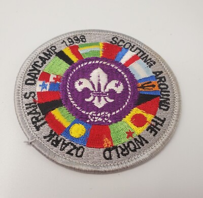 VTG Boy Scout BSA Patch Ozark Trails Daycamp 1998 Scouting Around The World New