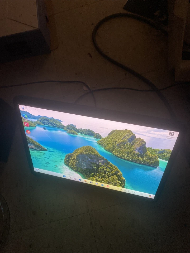 Microsoft Surface Pro 9 13" (256GB SSD, Intel Core i5 12th Gen., 3.30 GHz,... - Image 2 of 4