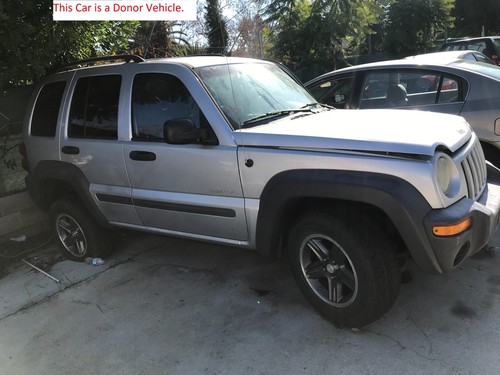 Jeep Liberty 2004 velocímetro delantero cuadro de instrumentos calibre 142 k millas usado - Imagen 14 de 17