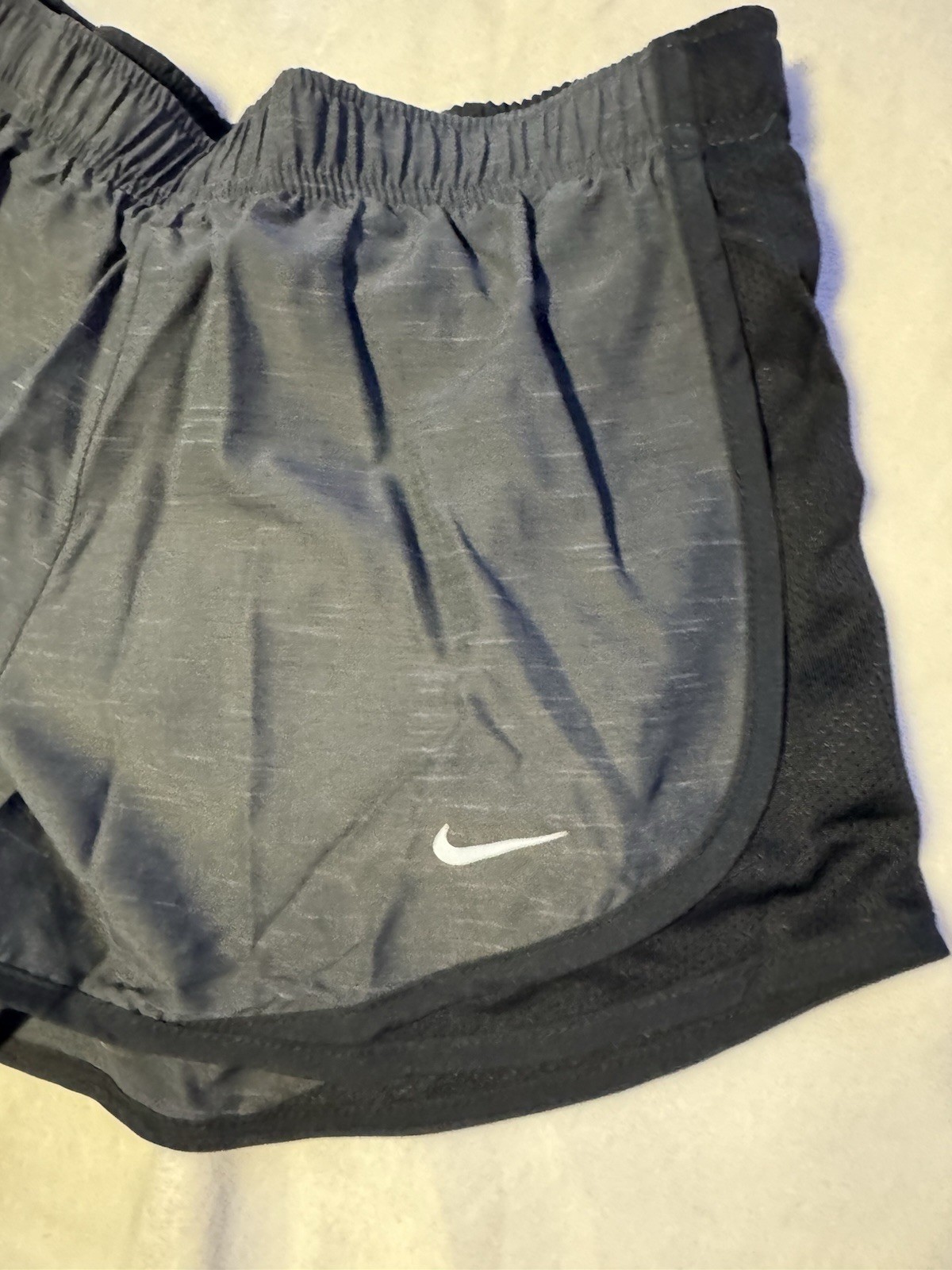 NWT Nike Women's S Tempo Running 3" Shorts DB4487 083 Black Grey Heather New $30 thumbnail 2