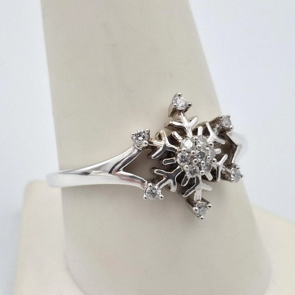 Disney Enchanted Elsa Frozen Sterling Silver 1/6ctw Diamond Snowflake Ring sz 10 - Image 3 of 4