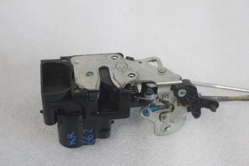 Actuador de bloqueo de pestillo de puerta trasera derecha Suzuki Reno 2005 2006 2007 2008 Foto 3 de 4