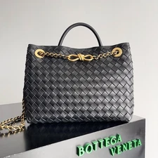 Bottega Veneta’s 2024 Spring/Summer collection introduces the small Andiamo