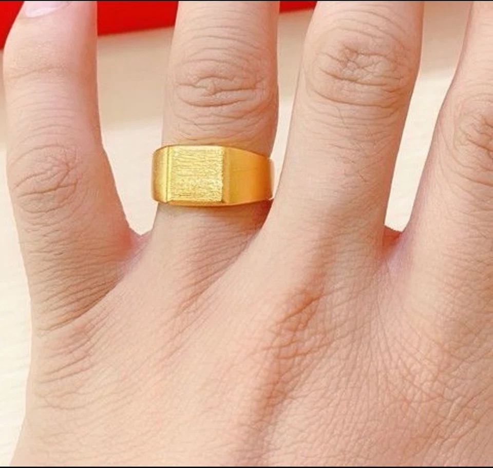 Modelo Hombre y Mujer Anillo Euro Oro, Anillo Oro Aluvial 10K, Talla Ajustable Foto 4 de 4