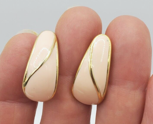 Vintage Trifari Pink Cream Romantic Enamel Clip On Earrings Gold Tone