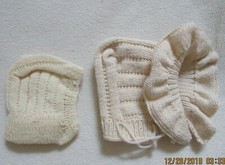 vintage hand knit newborn baby/doll caps 1950s set of 2 NOS