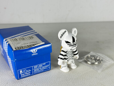 Toy2r adidas qee Schlüsselanhänger 2004 Superstar Figur Bär Bear