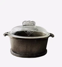 Guardian Service Vintage Forged Aluminum Triangle  Pot With Glass Lid