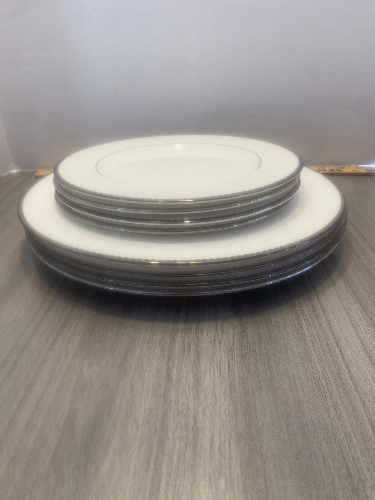Lenox Sugar Pointe Collection Plate Set