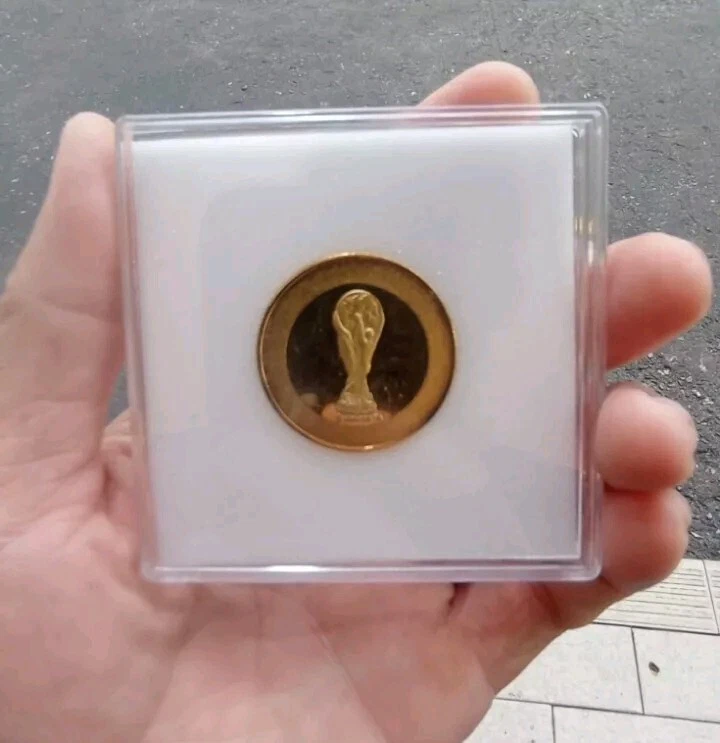 Vintage coin Gold, Korean-Japanese Football World Cup, year 2002 - Image 4 of 4