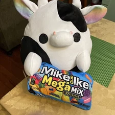 NWT Zuru Snackles DAISY THE COW Super Sized Plush MIKE&IKE Ultra Soft Plush 14”