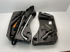 2011-2018 Vw Touareg - Tool Kit Jack Wheel Chock Holder Housing Foam Holder