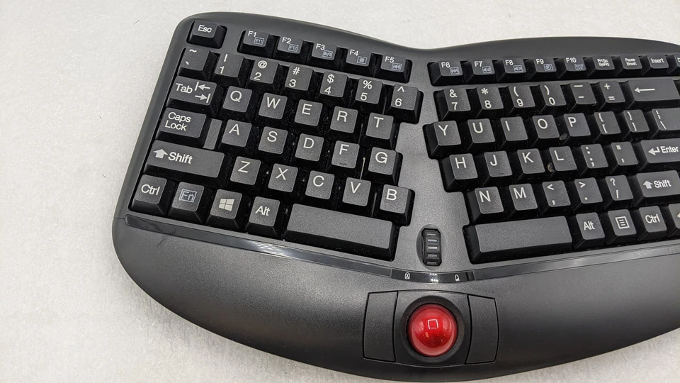 ADESSO WKB-3150UB Tru-Form Media 3150 2.4 Ghz Wireless Ergo Trackball Keyboard - Image 2 of 4