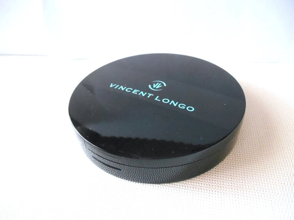 Vincent Longo Velour Pressed Powder Compact + Mirror & Puff - Shade: Faire #1 - Image 2 of 3