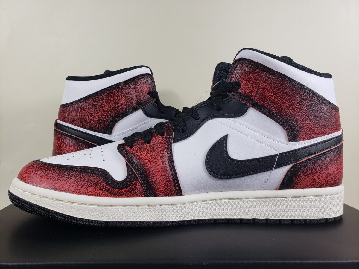 Air Jordan 1 Mid SE Wear-Away Chicago Mens Size 13 DV9565 