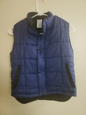 Old Navy Puffer Vest Kids Toddler Unisex Size 5 Royal blue color.