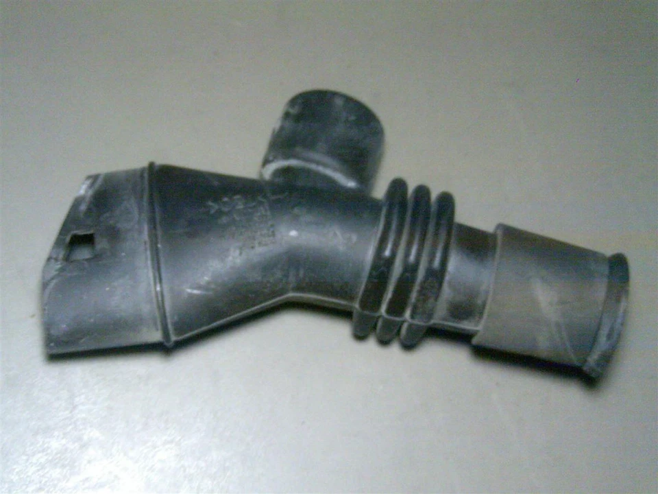 95 1995 GM Chevy Corsica 3.1 3.1L Air Intake Box Tube Part - Image 2 of 2