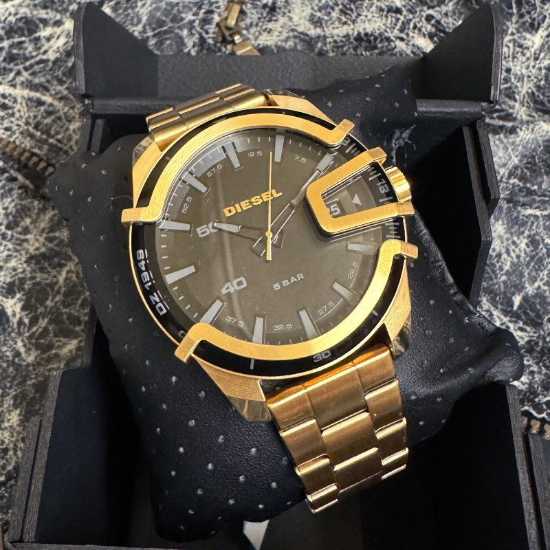 Diesel Watch Mens Gold Tone Stainless Steel Black Dial Date Bar