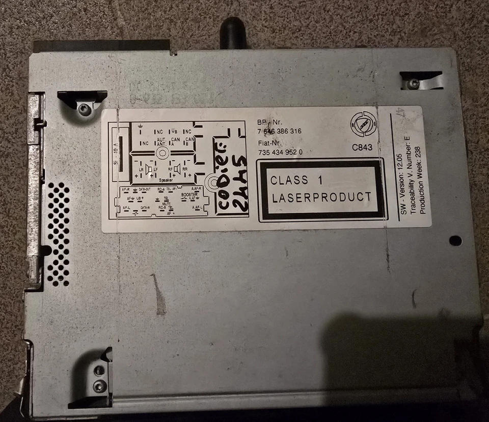 AUTORADIO PER FIAT Panda & Panda Cross (169) 7643385316 (05 12) - Immagine 2 di 3