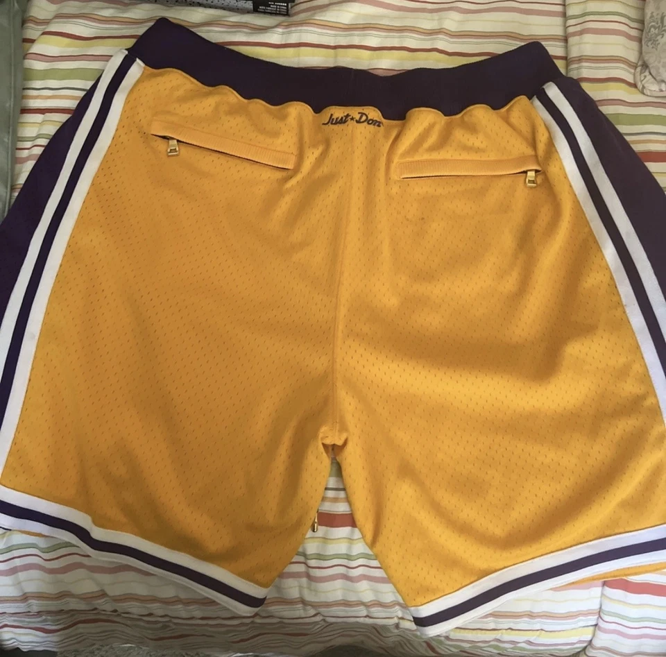 Pantalones Cortos Mitchell & Ness x Just Don Laker Amarillo, Talla XXL Foto 2 de 2