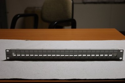 Digitus  24 Port Netzwerk-Patchpanel 483 mm (19'') Unbestückt 1 HE  Unbestückt